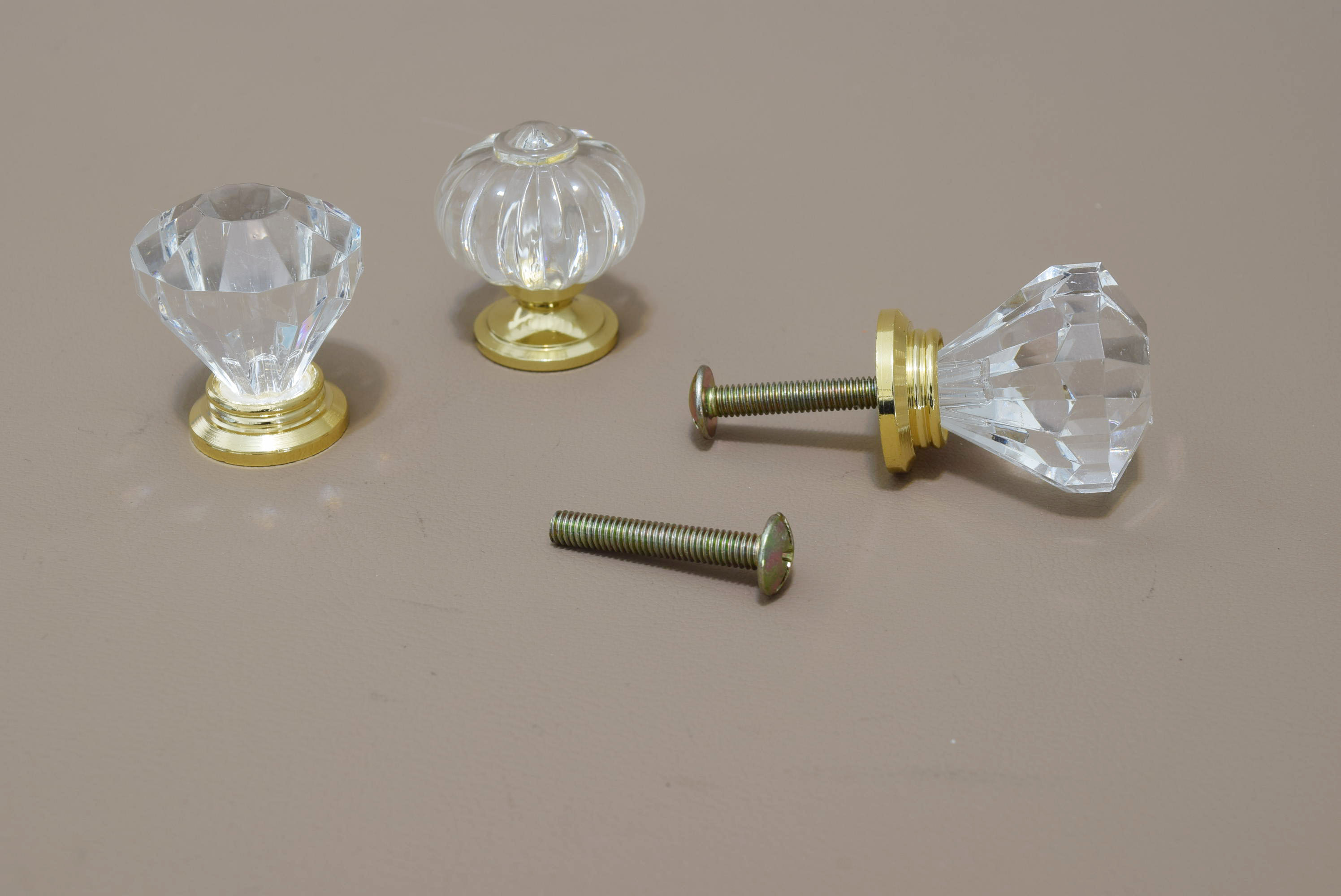 アクリル製ノブ　取り付けと使用方法